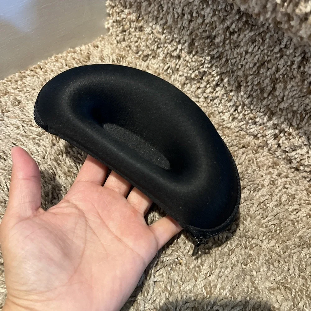 enchroma glass carrying black case